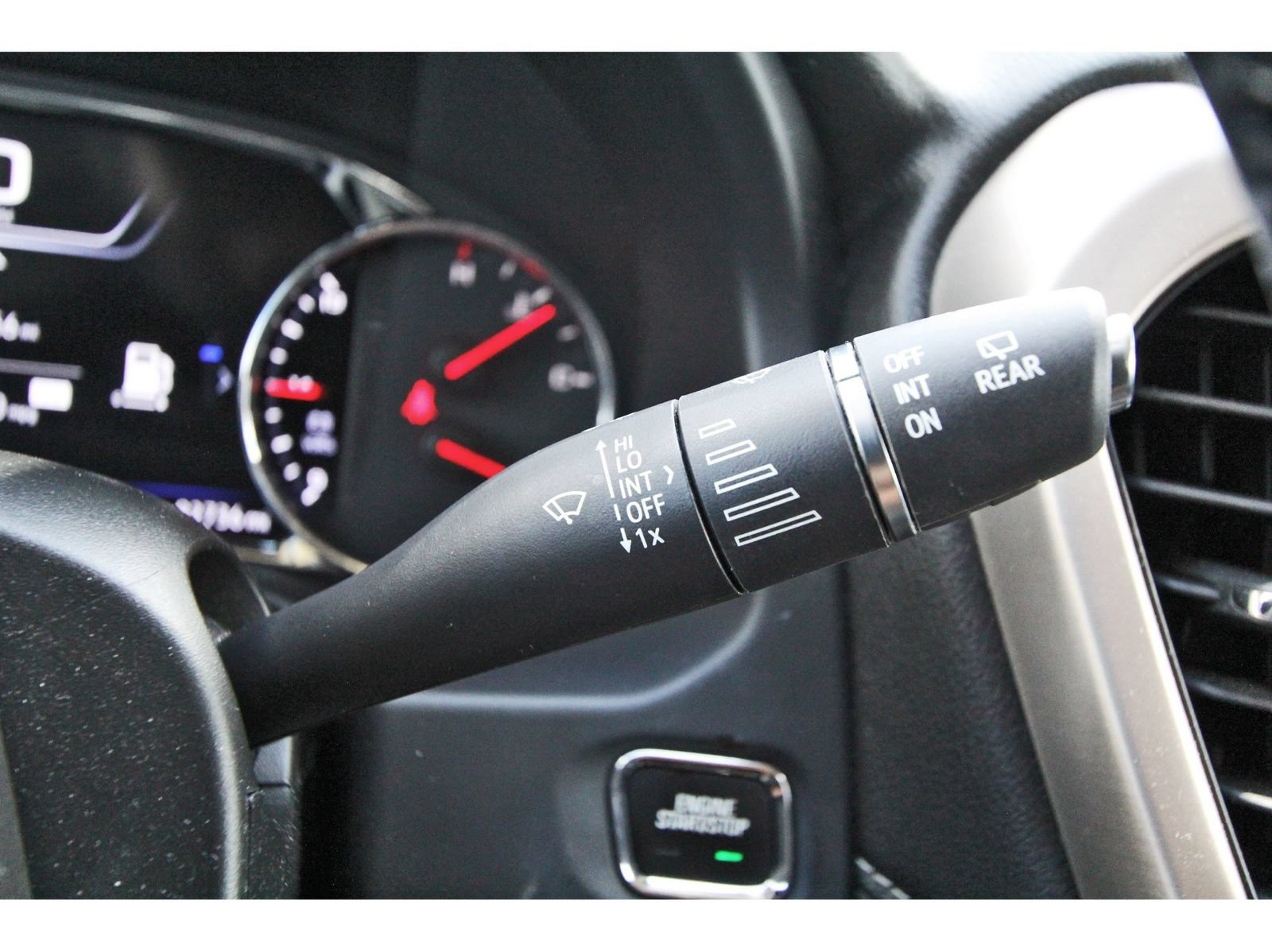 Used 2020 GMC Acadia Denali FWD image 18