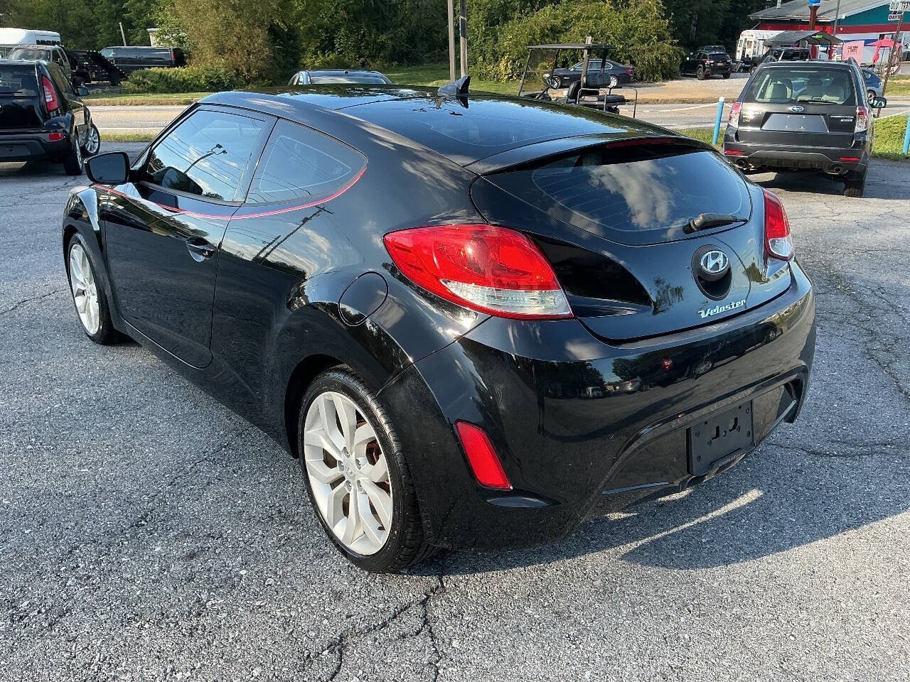 Used 2012 Hyundai Veloster w/ Style Pkg FWD image 13
