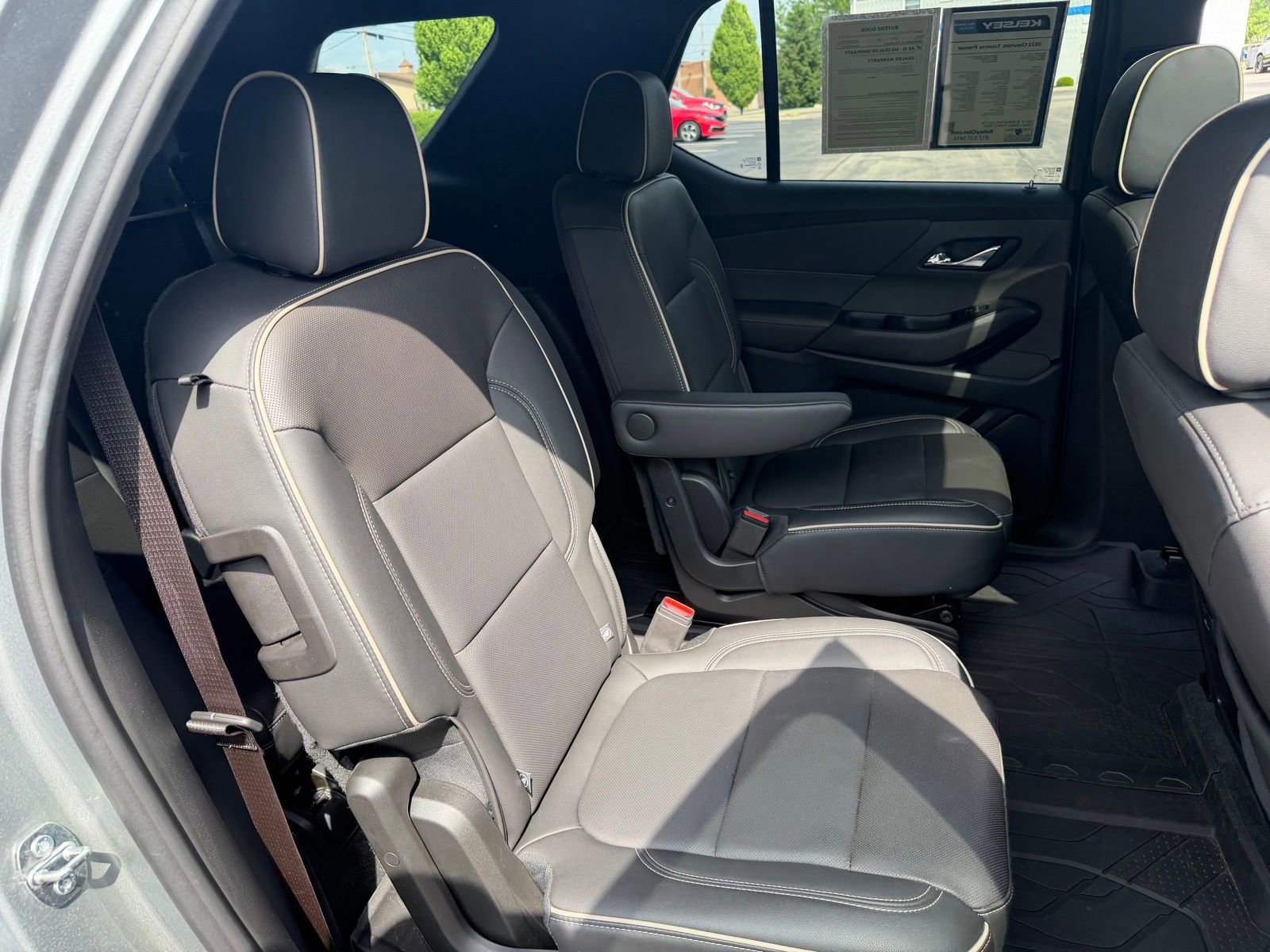Used 2023 Chevrolet Traverse Premier w/ LPO, Floor Liner Package AWD/4WD image 31
