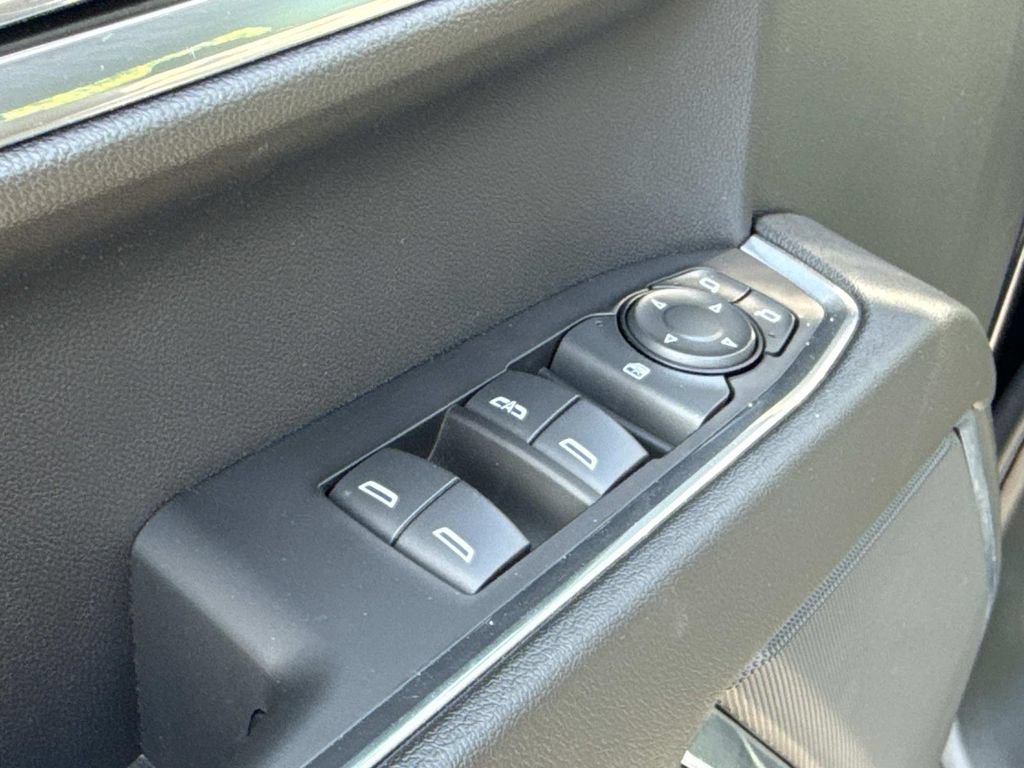 Used 2023 Chevrolet Silverado 1500 LT AWD/4WD image 16