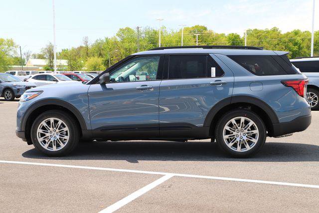 New 2026 Ford Explorer Active AWD/4WD image 3