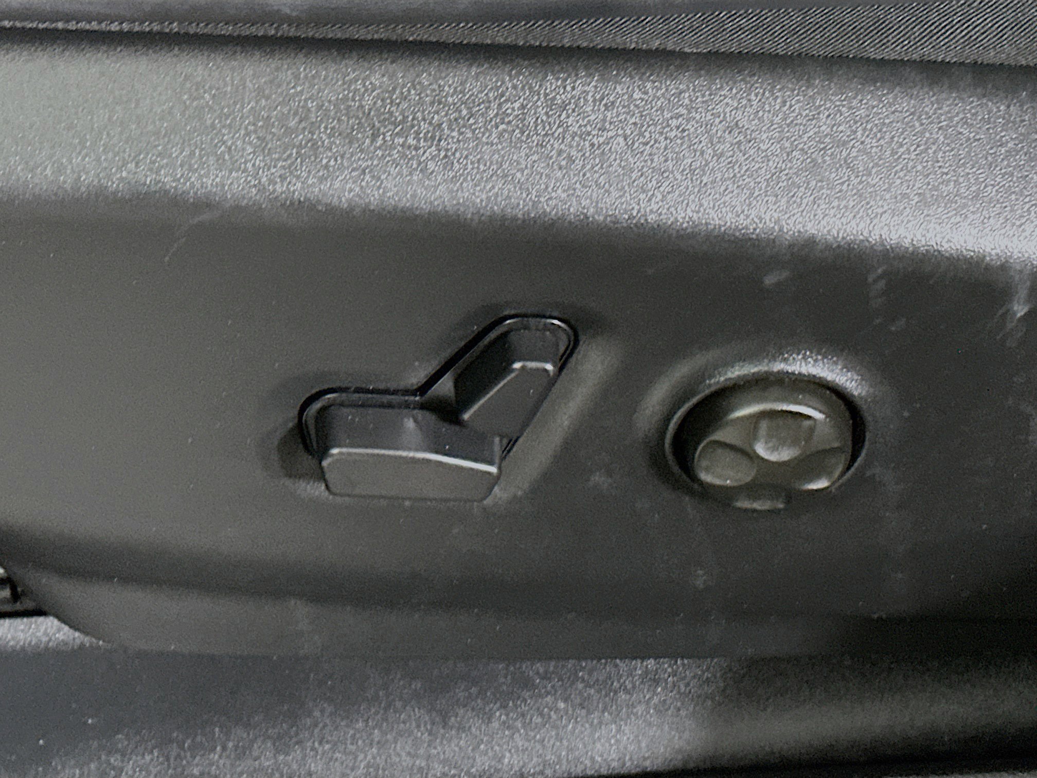 Used 2025 Chrysler Pacifica Select image 13
