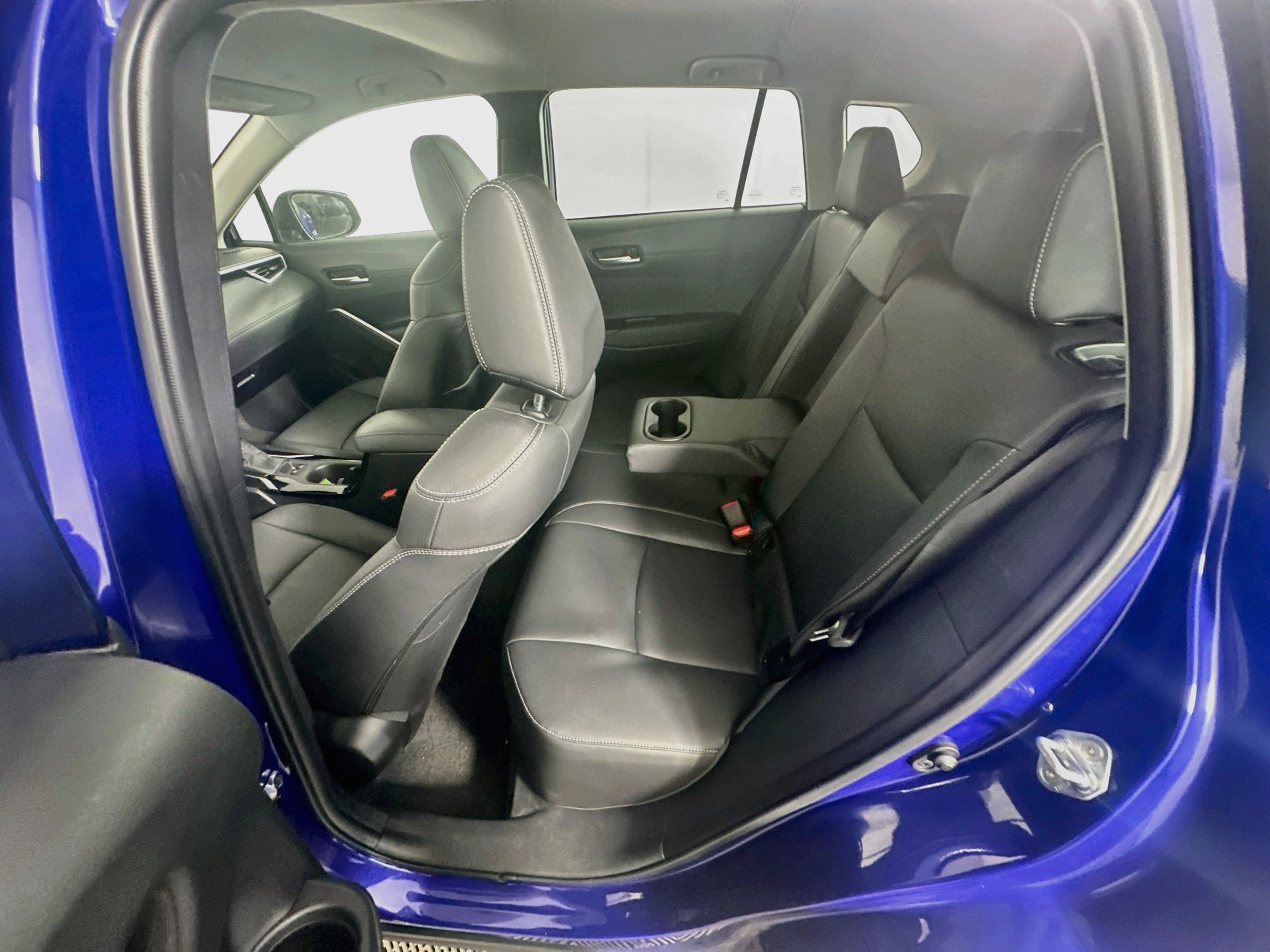 Used 2025 Toyota Corolla Cross XLE FWD image 26