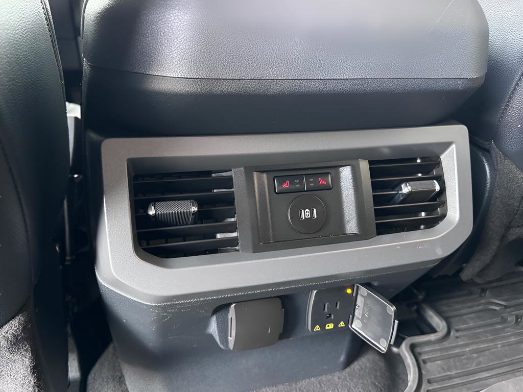 Used 2024 Ford F250 Lariat AWD/4WD image 36