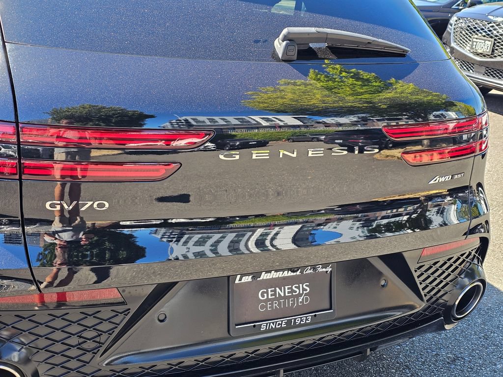 Certified 2025 Genesis GV70 3.5T Sport w/ Sport Prestige Package AWD/4WD image 25