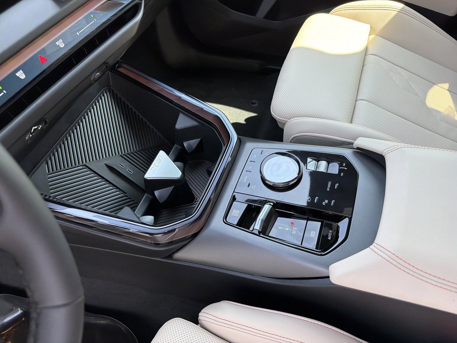 New 2026 BMW 330i Sedan w/ Convenience Package RWD image 21