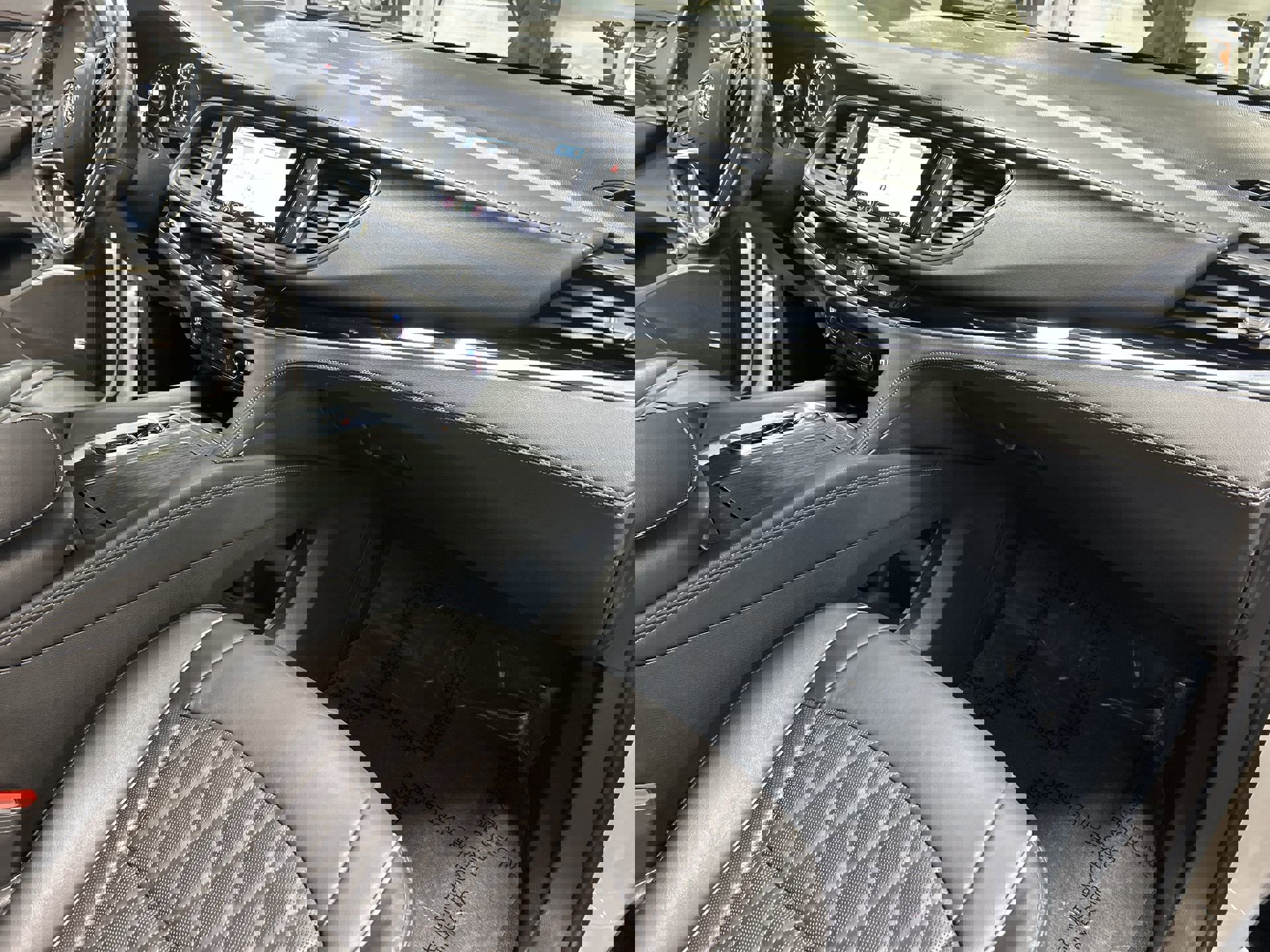 Certified 2024 Buick Enclave Avenir w/ Trailering Package, 5000 lbs. image 31