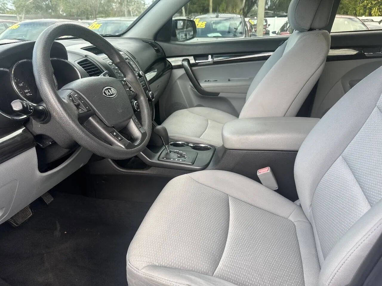 Used 2011 Kia Sorento LX 4dr SUV image 23