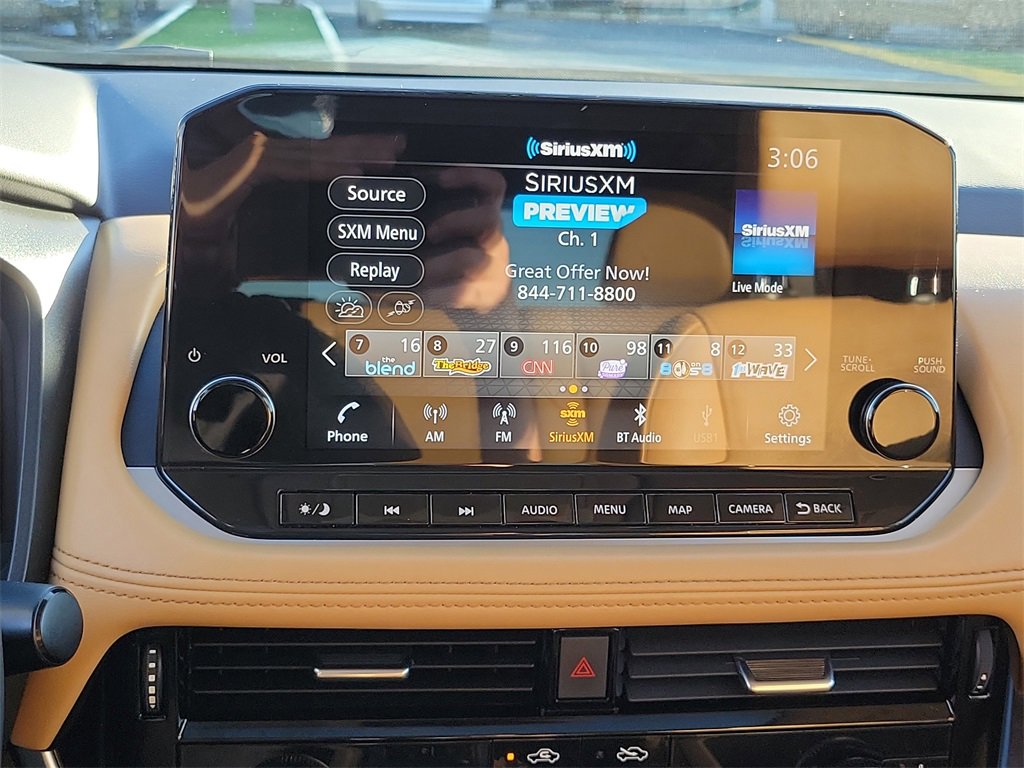 Used 2022 Nissan Rogue Platinum w/ Head-Up Display Package image 9