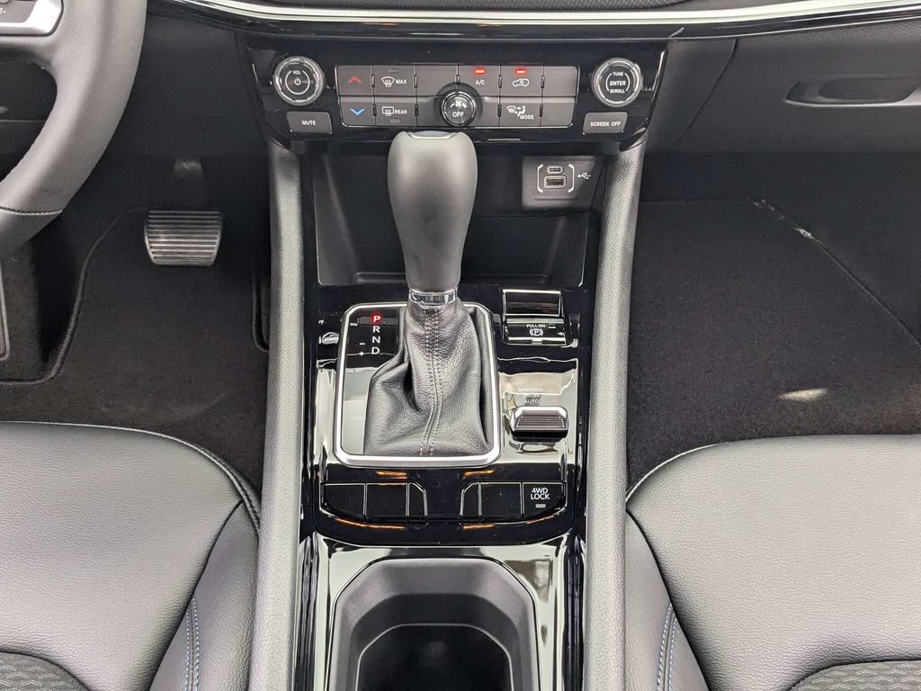 New 2026 Jeep Compass Latitude AWD/4WD image 19