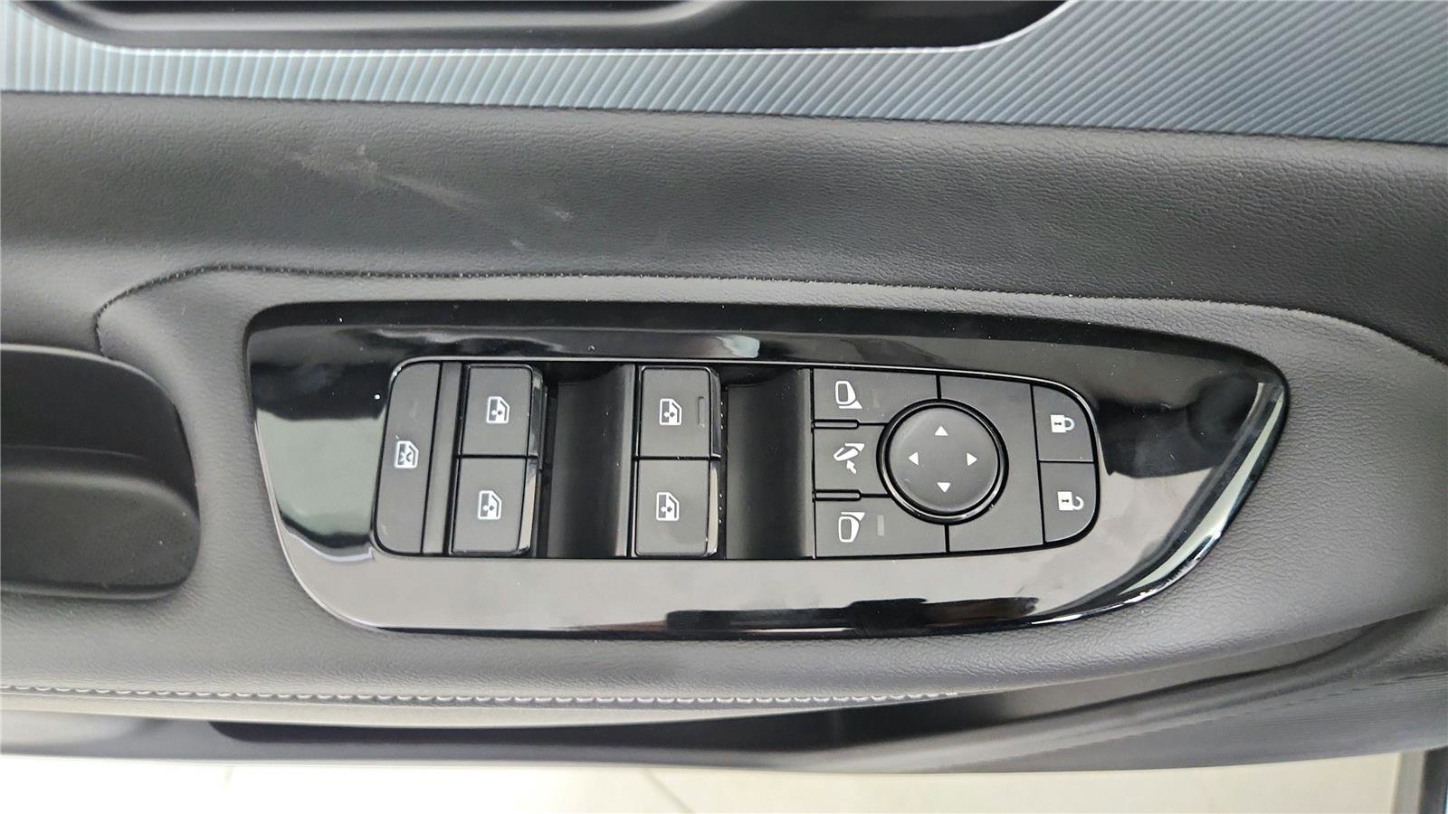 New 2026 Nissan Murano Platinum w/ Cargo Package AWD/4WD image 10