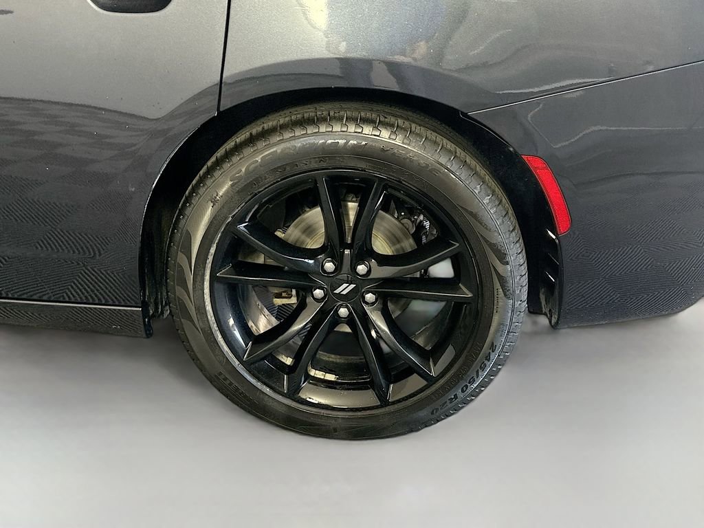 Used 2018 Dodge Charger SXT Plus w/ Blacktop Package image 31