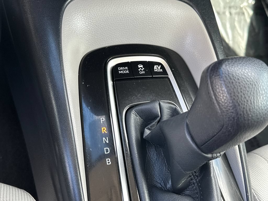 Used 2021 Toyota Corolla LE FWD image 25