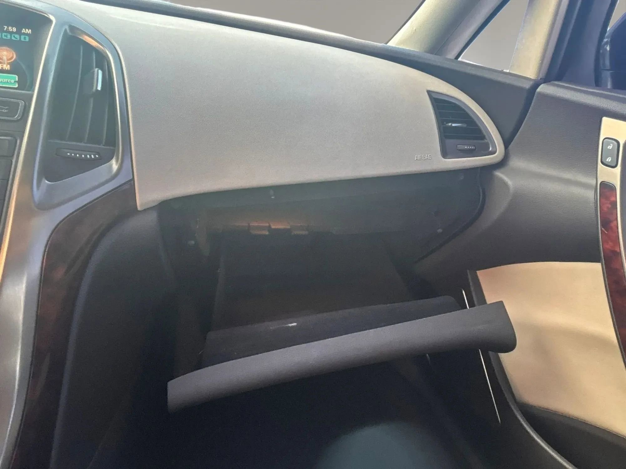 Used 2012 Buick Verano Leather FWD image 13