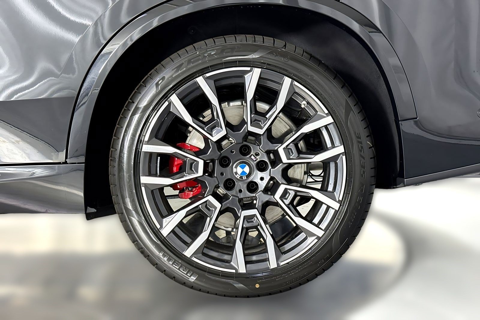 Used 2026 BMW X5 xDrive50e w/ M Sport Package AWD/4WD image 13