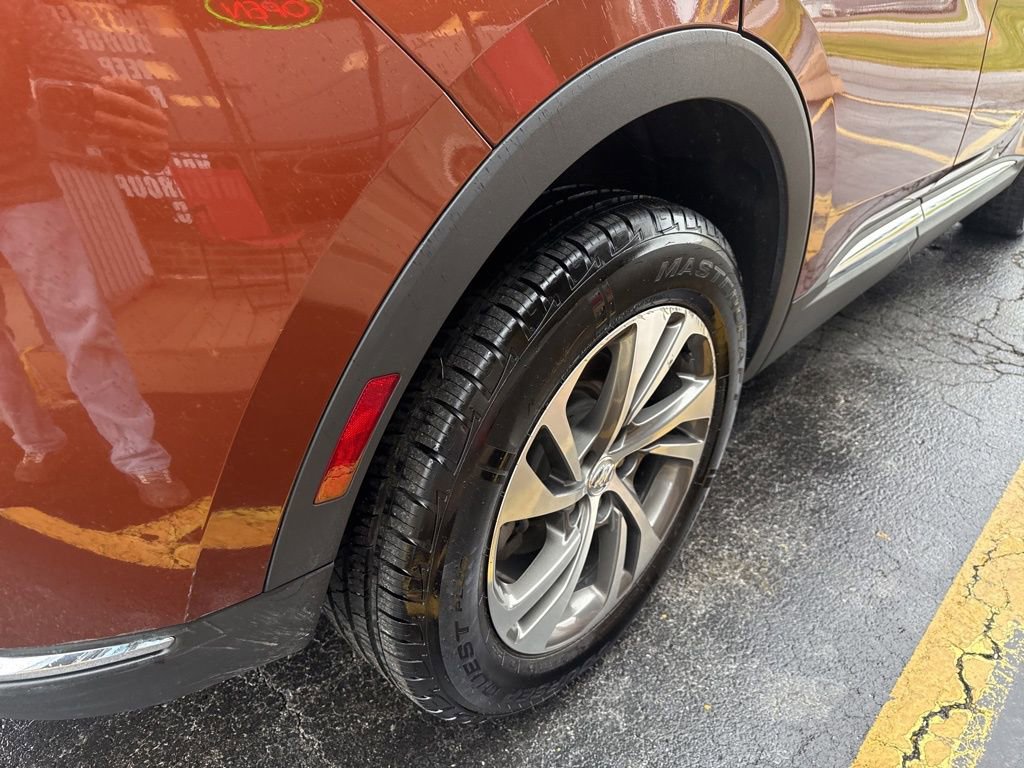 Used 2022 Buick Envision Essence w/ Safety Package image 18