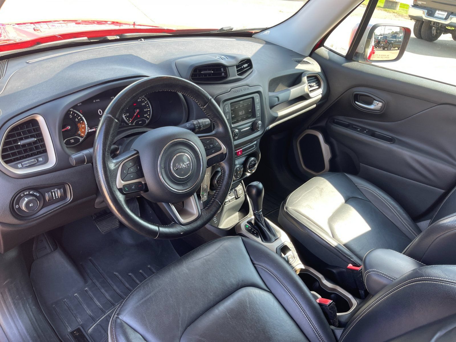 Used 2015 Jeep Renegade Limited AWD/4WD image 10
