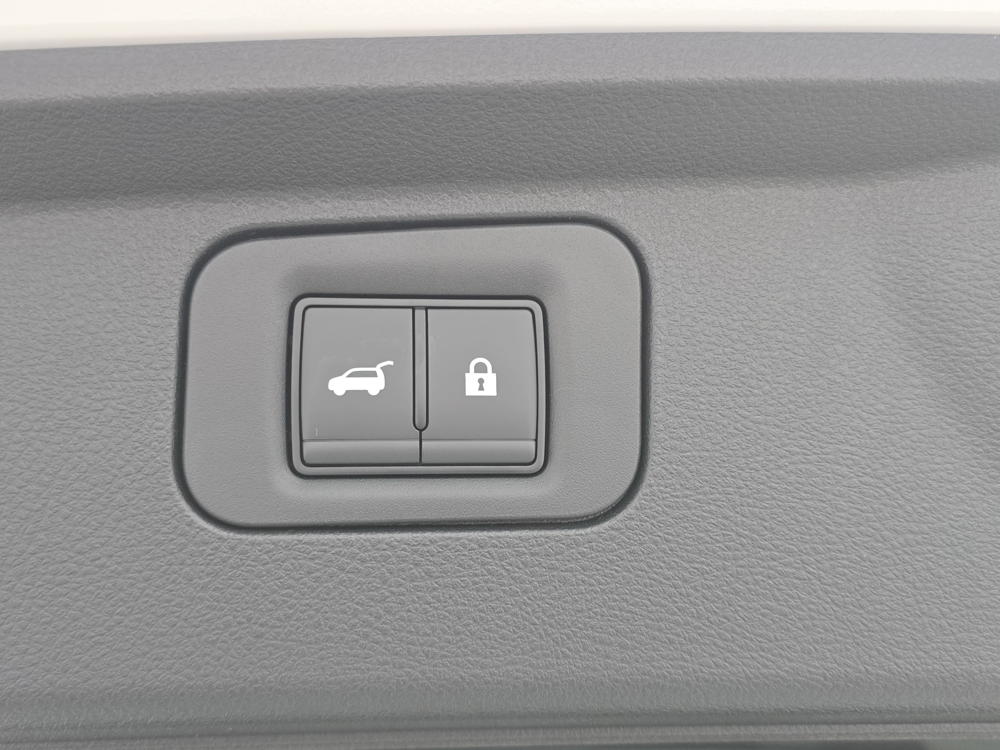 New 2026 Nissan Armada Platinum image 14