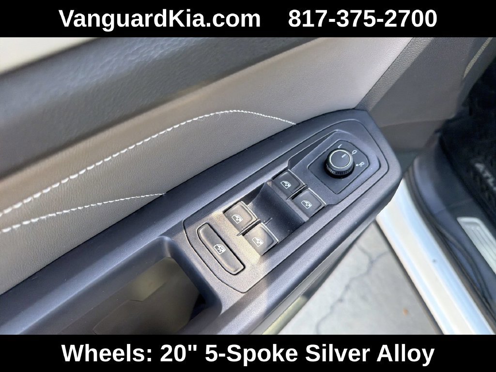 Used 2021 Volkswagen Atlas SE FWD image 17
