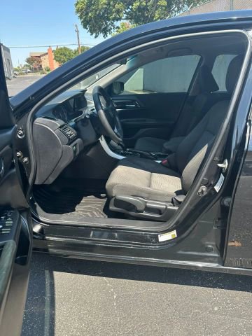 Used 2017 Honda Accord LX image 9