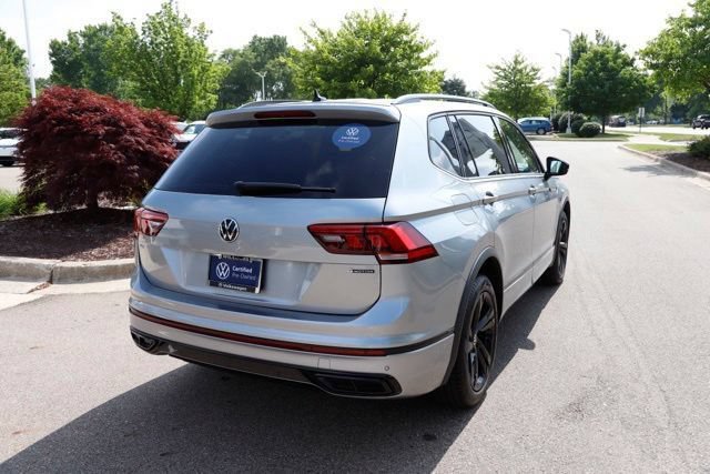 Used 2024 Volkswagen Tiguan SE R-Line w/ MDO Package, Two-Row AWD/4WD image 3