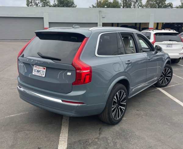 Used 2023 Volvo XC90 T8 Plus image 2