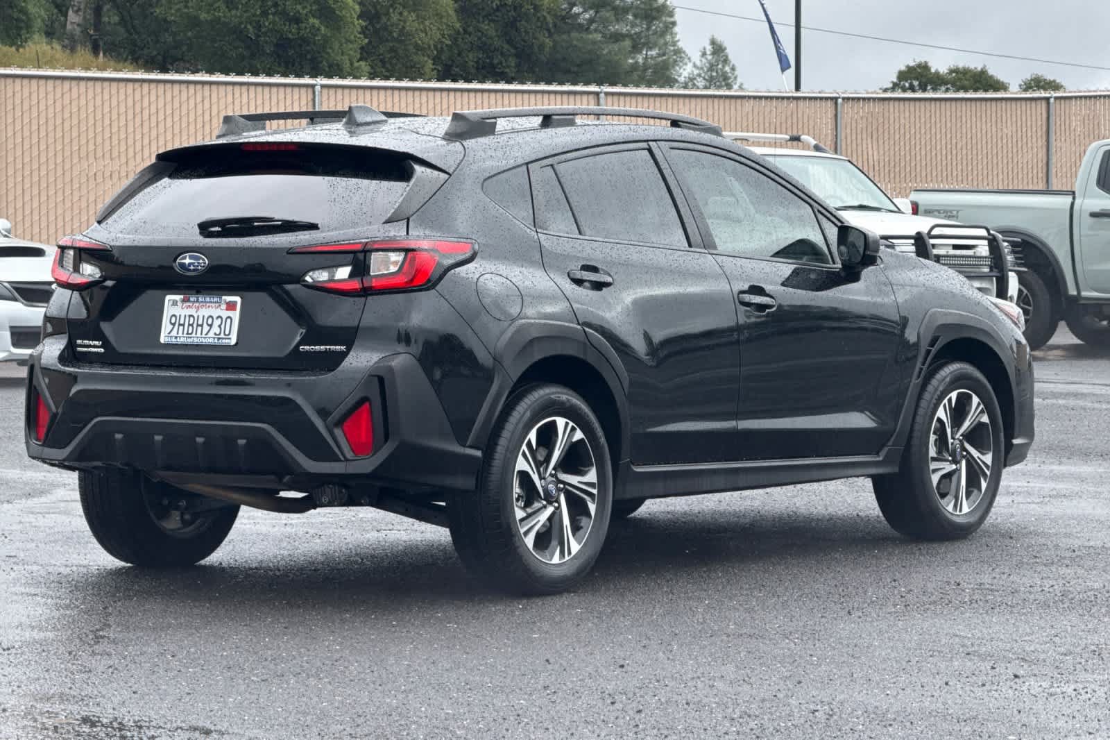 Used 2024 Subaru Crosstrek 2.0i Premium w/ Crosstrek Mirror Package AWD/4WD image 3