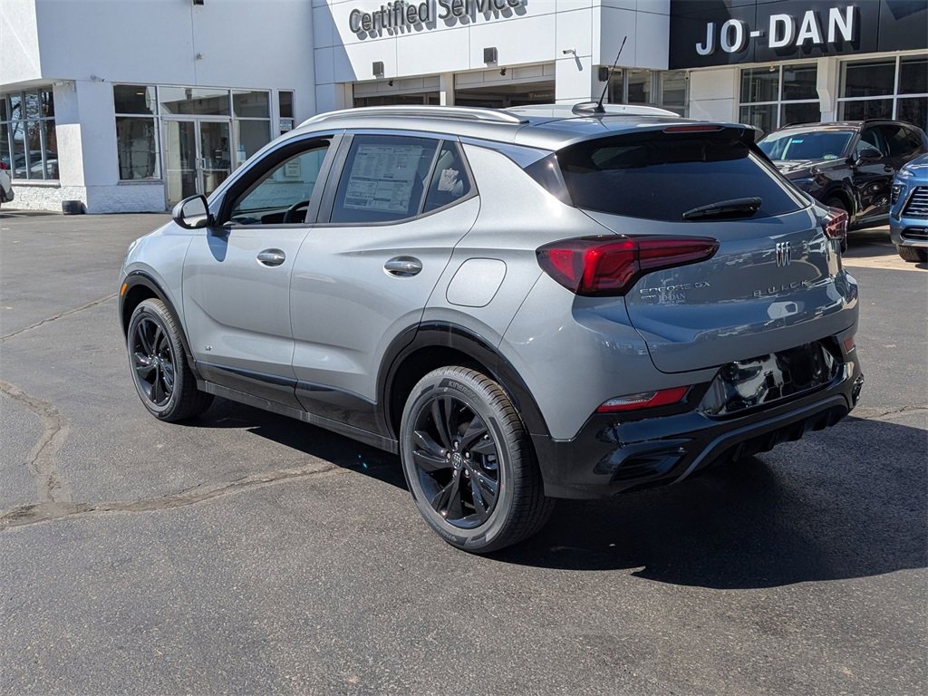 New 2025 Buick Encore GX Sport Touring image 3