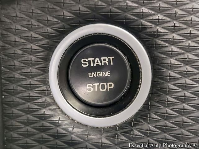 Used 2021 Land Rover Range Rover Velar R-Dynamic S image 17