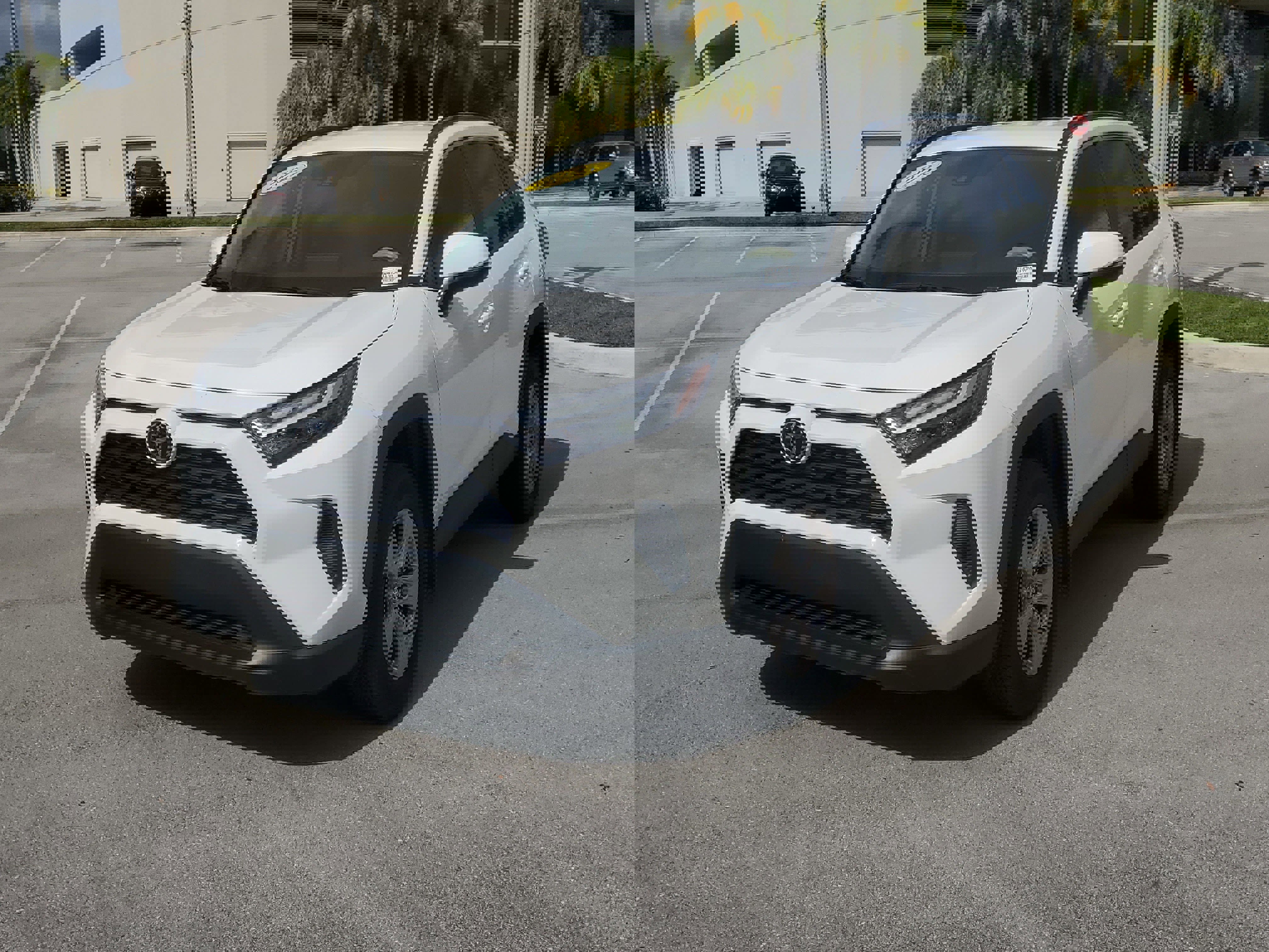 Used 2025 Toyota RAV4 XLE image 7