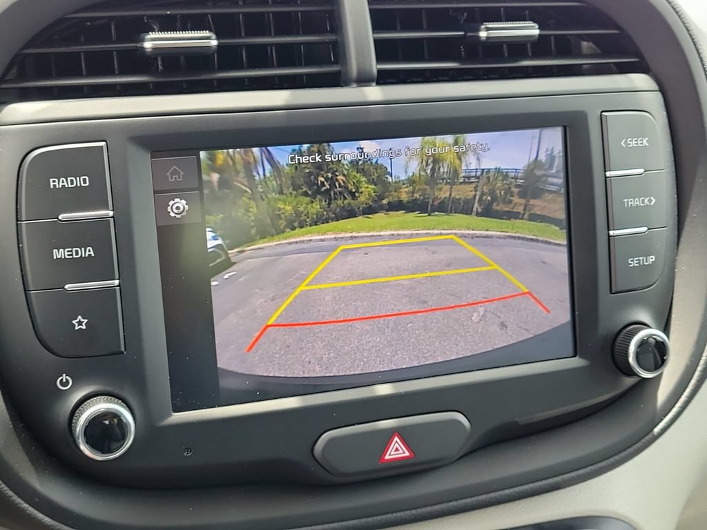 Used 2025 Kia Soul LX w/ LX Technology Package FWD image 22
