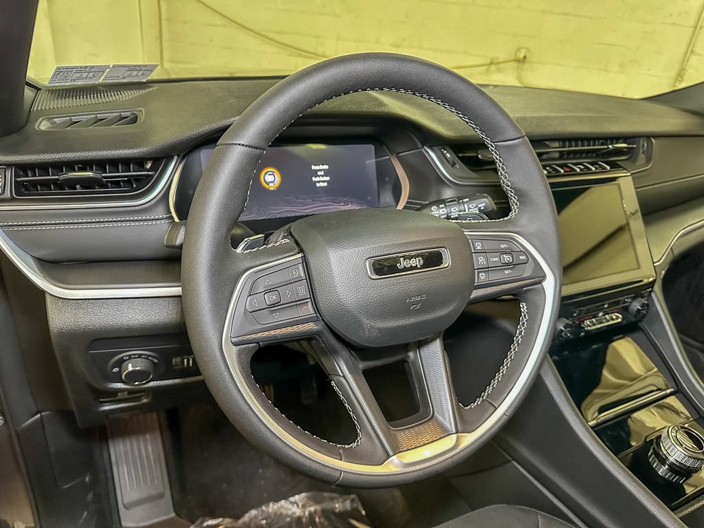 New 2026 Jeep Grand Cherokee L 4WD image 21