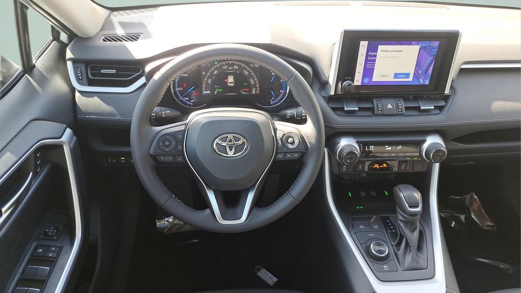 Used 2023 Toyota RAV4 XLE Premium image 15