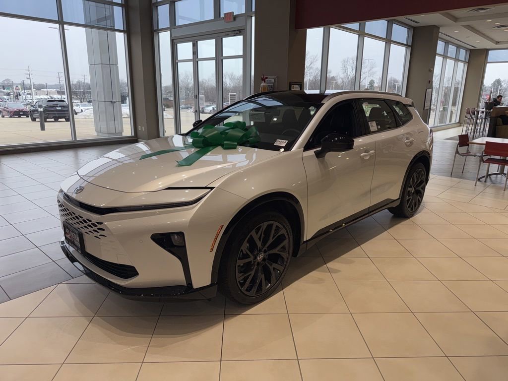 New 2025 Toyota Crown Signia