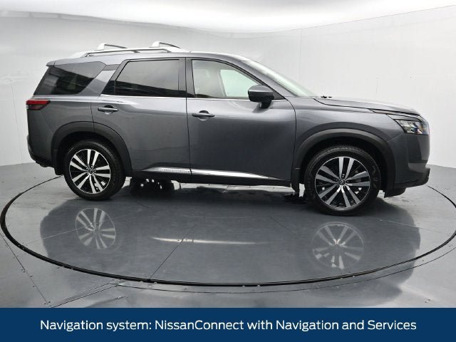 Used 2025 Nissan Pathfinder Platinum w/ Cargo Package AWD/4WD image 12