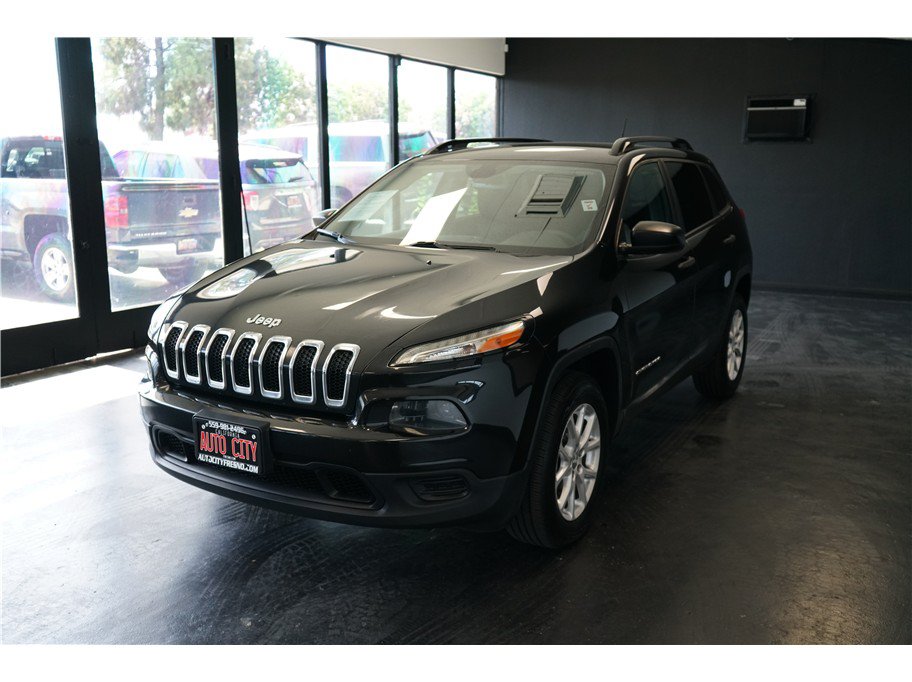Used 2016 Jeep Cherokee Sport AWD/4WD image 3