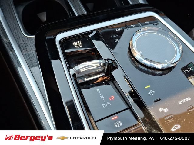 Used 2026 BMW 740i xDrive AWD/4WD image 17