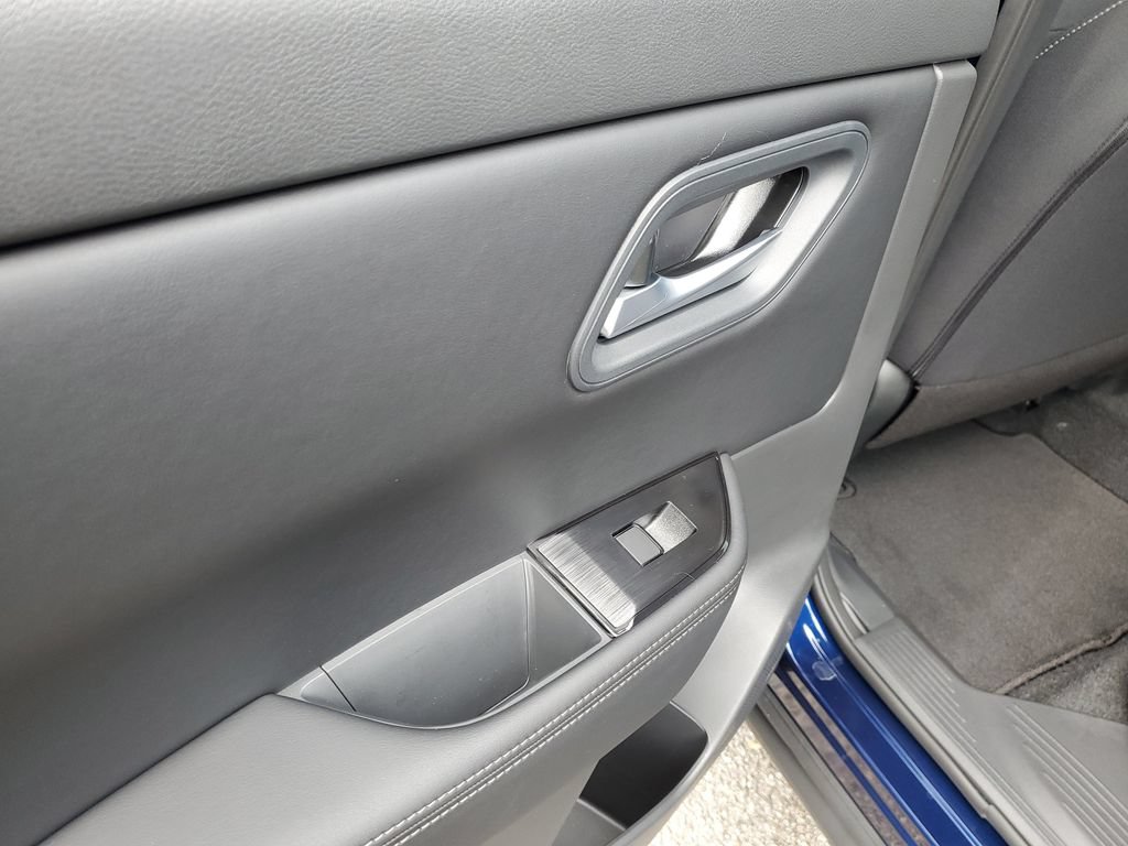 New 2026 Nissan Rogue SV FWD image 11