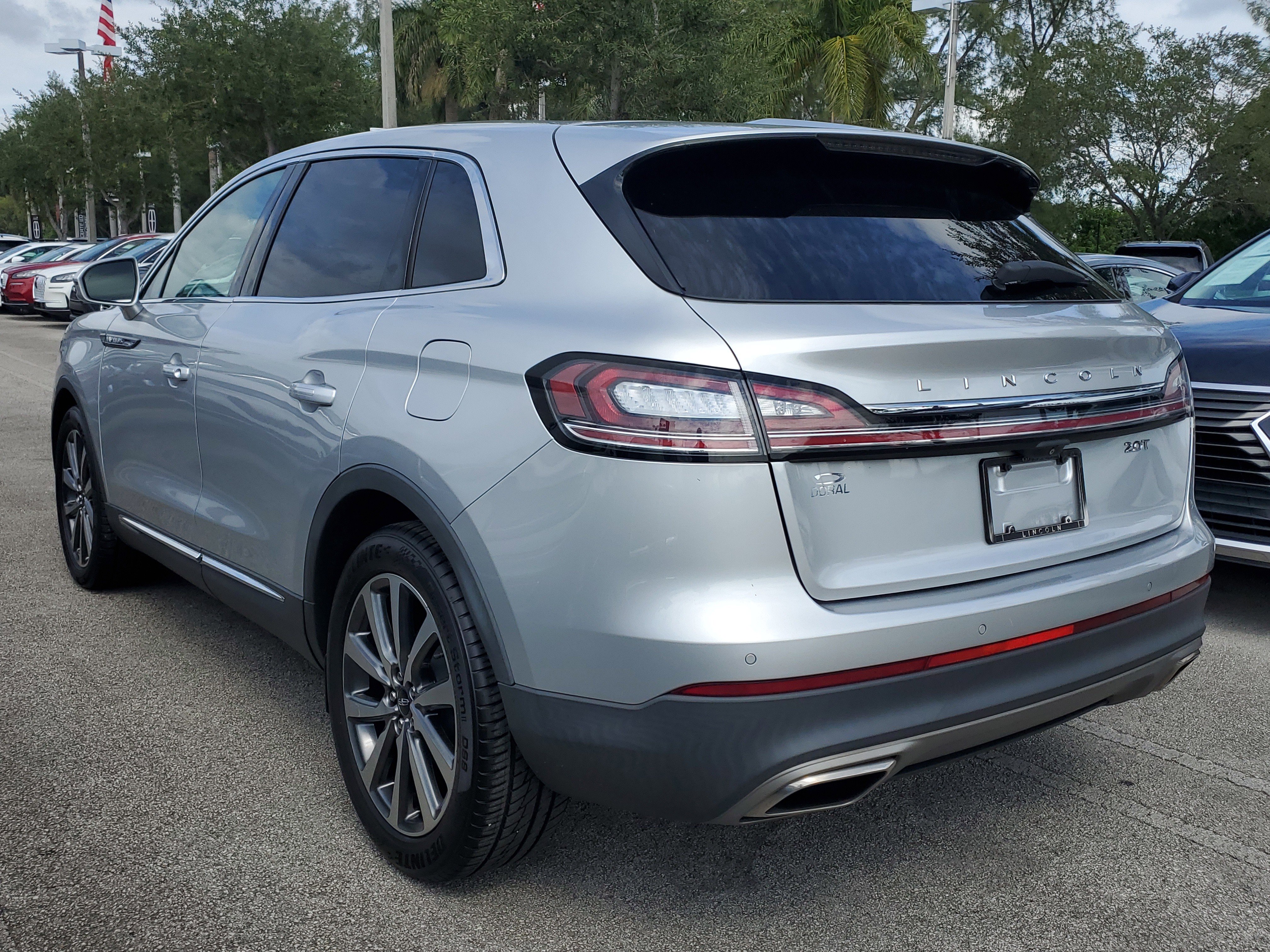 Certified 2019 Lincoln Nautilus Select image 4