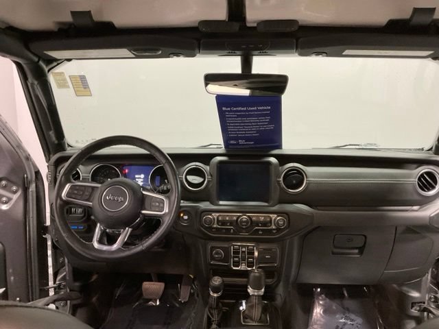 Used 2022 Jeep Wrangler Unlimited Sahara w/ Cold Weather Group AWD/4WD image 31