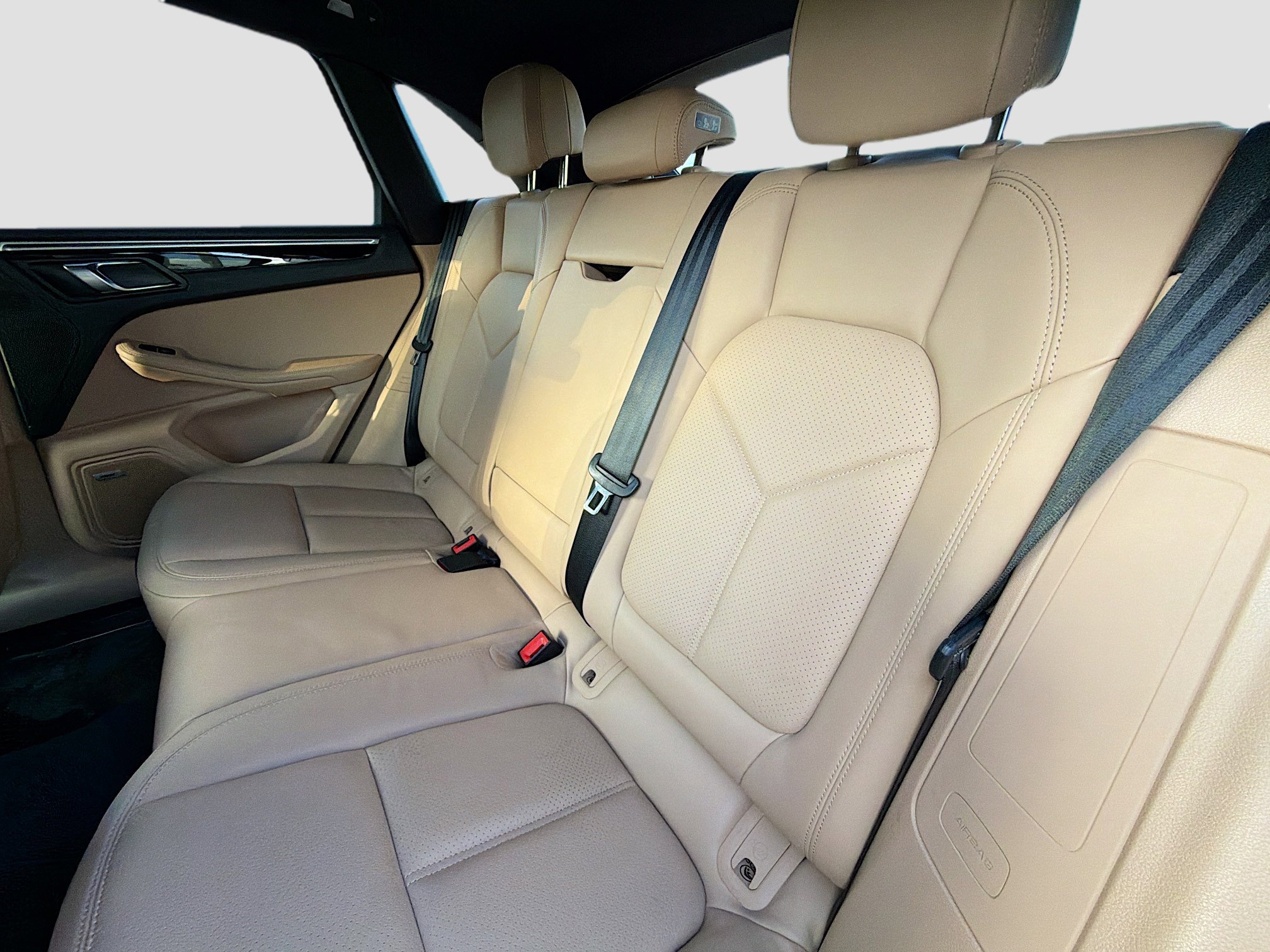 Used 2022 Porsche Macan image 21