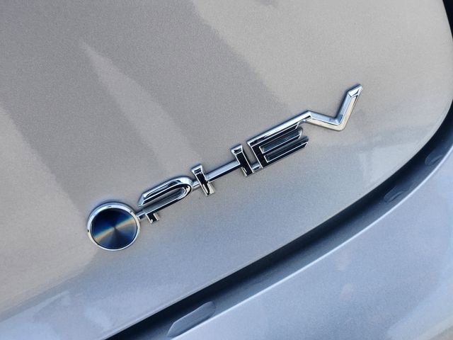 Used 2026 Toyota Prius Plug-In Hybrid FWD image 12