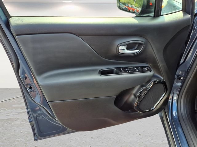 Used 2023 Jeep Renegade Altitude w/ Convenience Group I AWD/4WD image 14