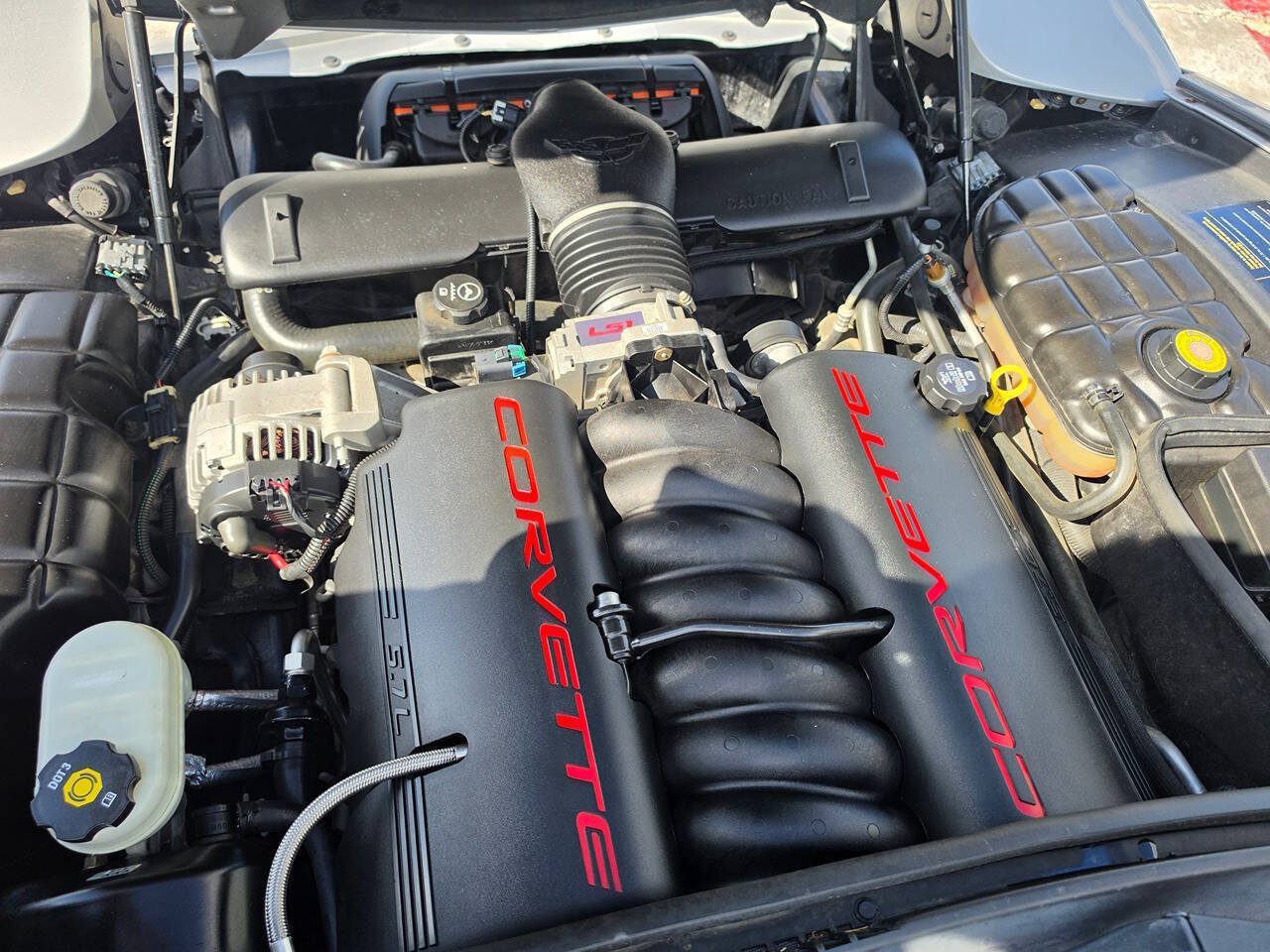 Used 2004 Chevrolet Corvette Coupe w/ Preferred Equipment Group RWD image 42
