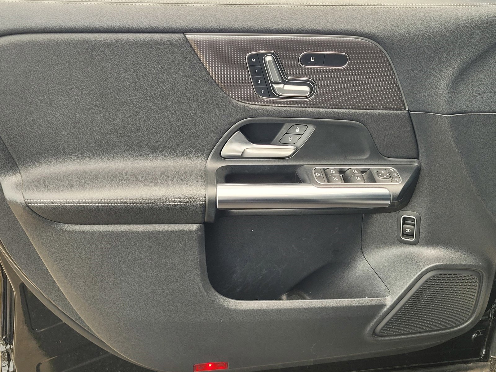 Used 2021 Mercedes-Benz GLA 250 GLA 250 w/ Premium Package image 16