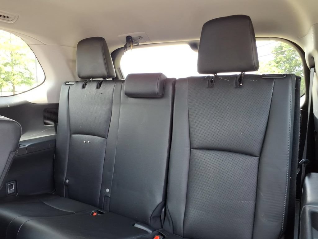 Used 2024 Toyota Grand Highlander AWD image 11