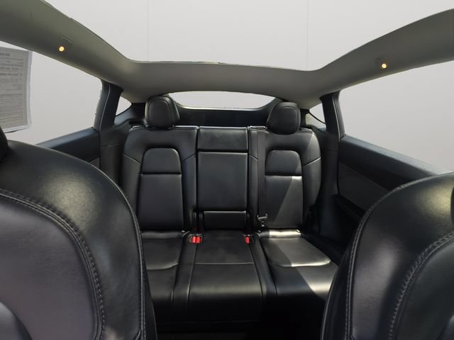 Used 2021 Tesla Model Y Long Range AWD/4WD image 17