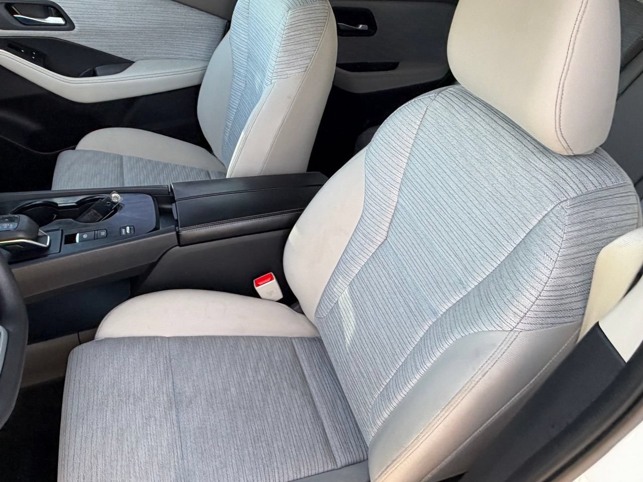 Certified 2023 Nissan Rogue SV FWD image 31