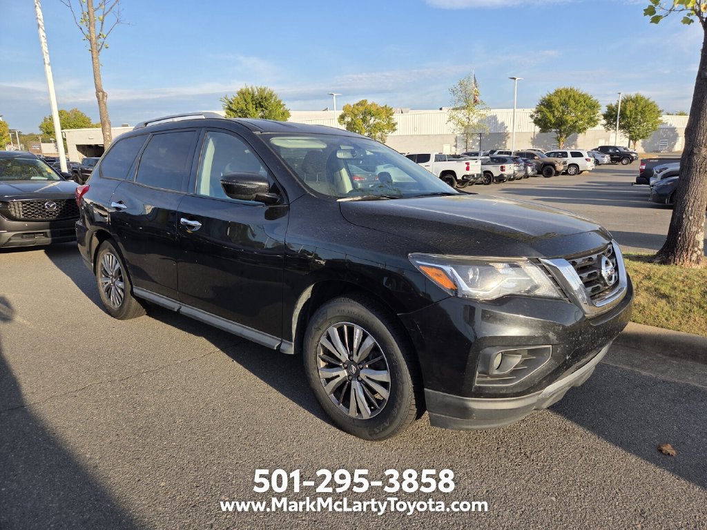 Used 2020 Nissan Pathfinder SV FWD image 3
