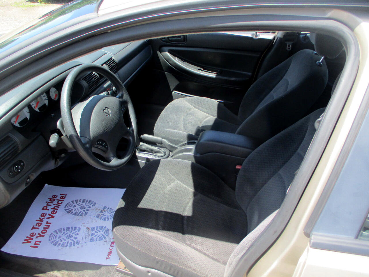 Used 2004 Dodge Stratus SXT w/ Sun & Fun Group image 10